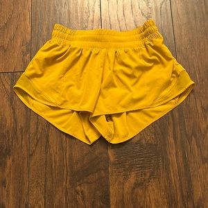 Lululemon hotty hot size 6 mustard color